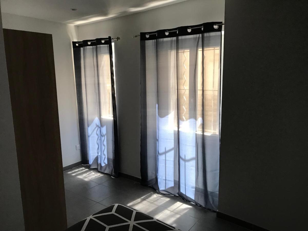 Le Benedictins Apartment Nimes Luaran gambar